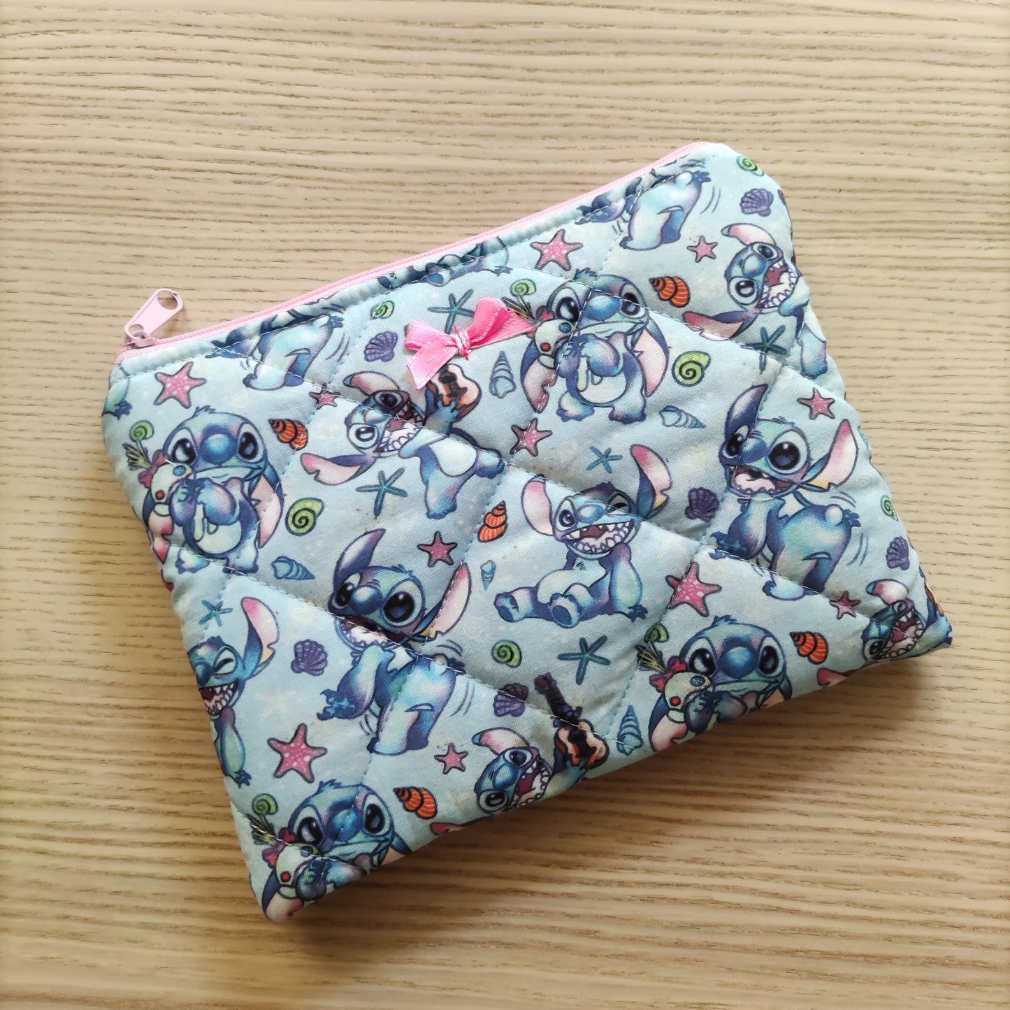 Pochette Stitch azzurra piatta misura piccola
