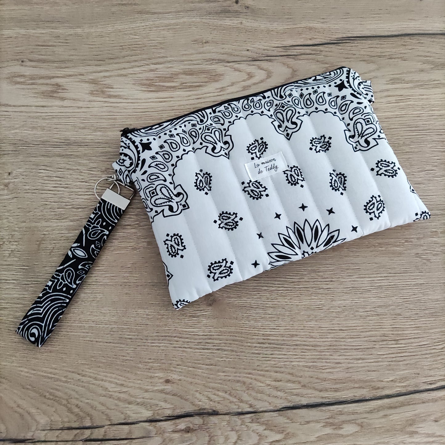 Borsa tracolla trapuntata bandana