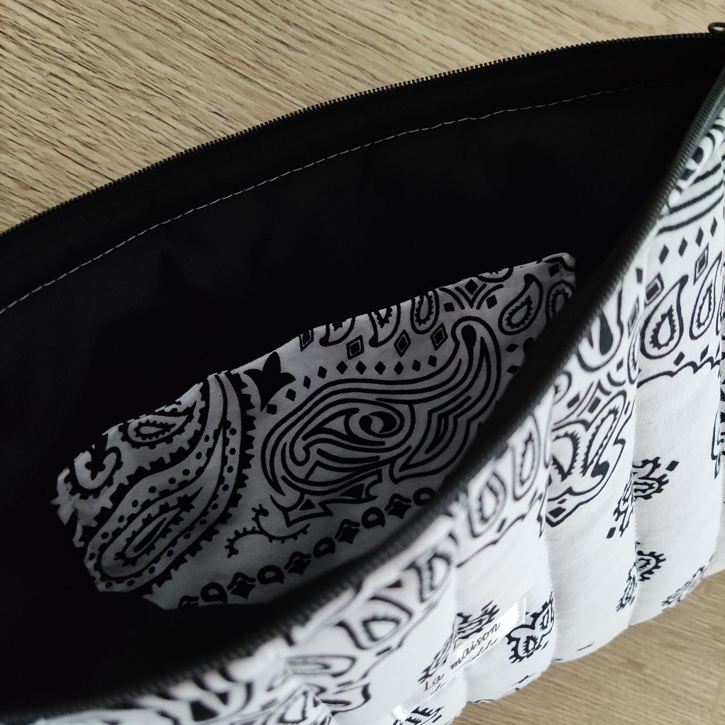 Borsa tracolla trapuntata bandana