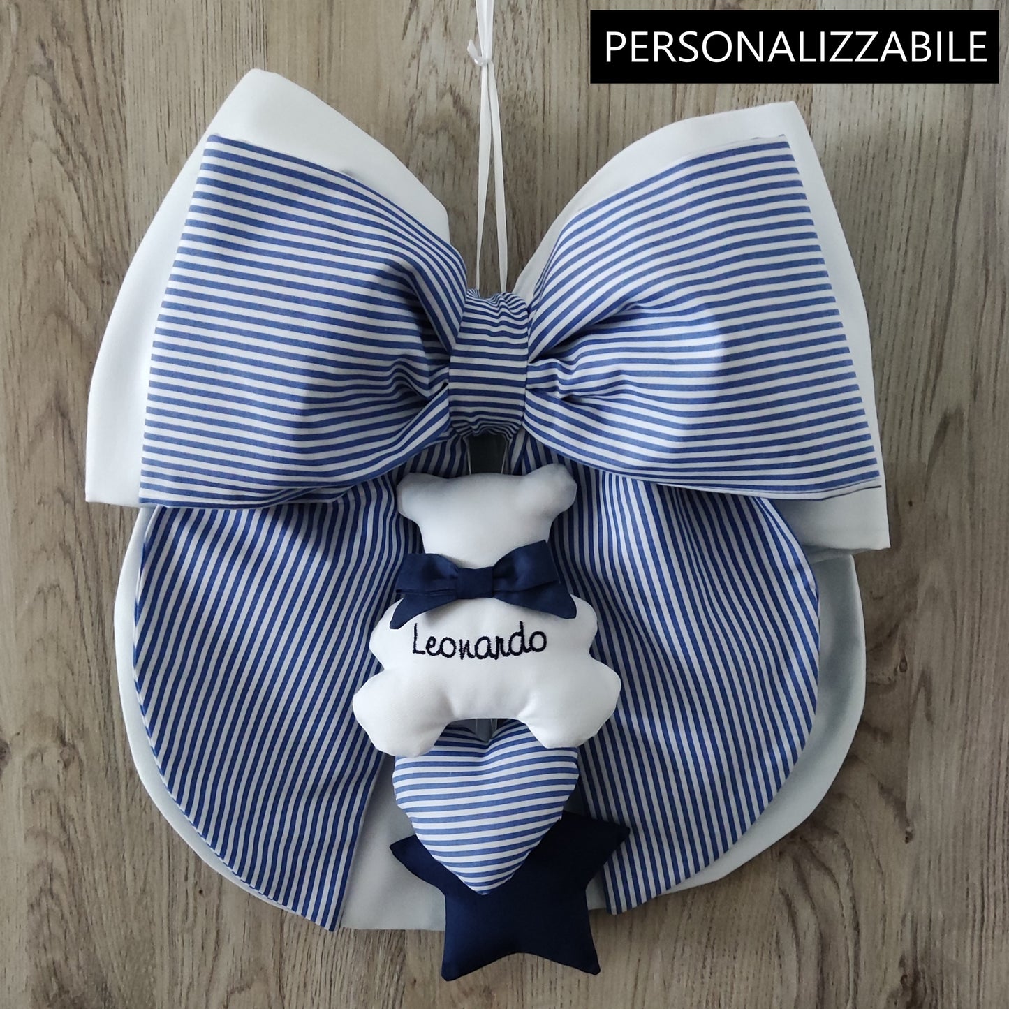 Fiocco nascita bianco e a righe blu - Soggetto personalizzabile