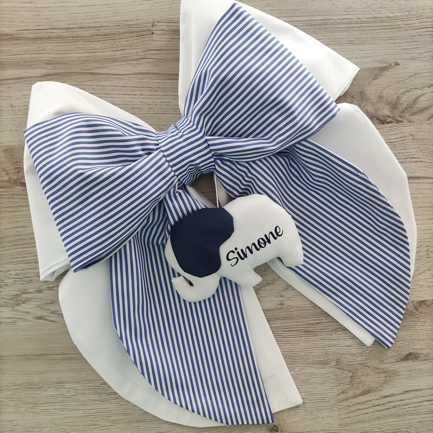 Fiocco nascita bianco e a righe blu - Soggetto personalizzabile