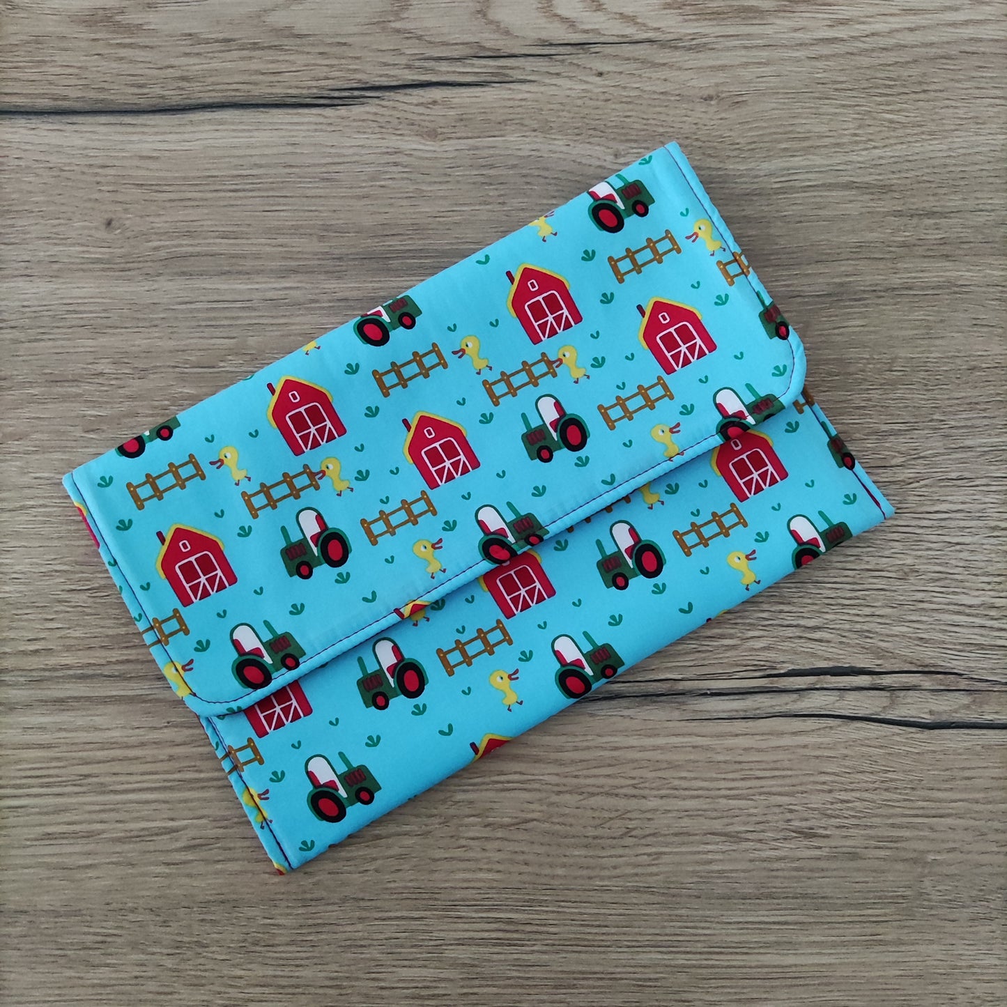 Porta tovagliolo asilo con tovagliolo - Fantasia fattoria fienile rosso