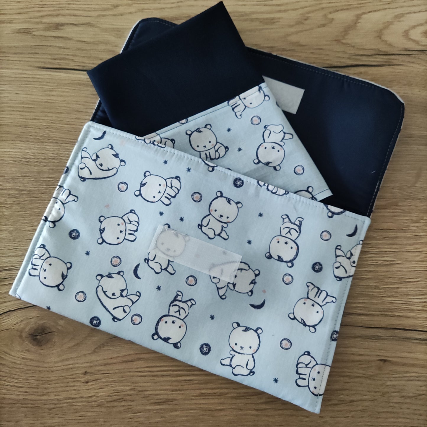 Porta tovagliolo asilo con tovagliolo - Fantasia orsetti bianchi base azzurro