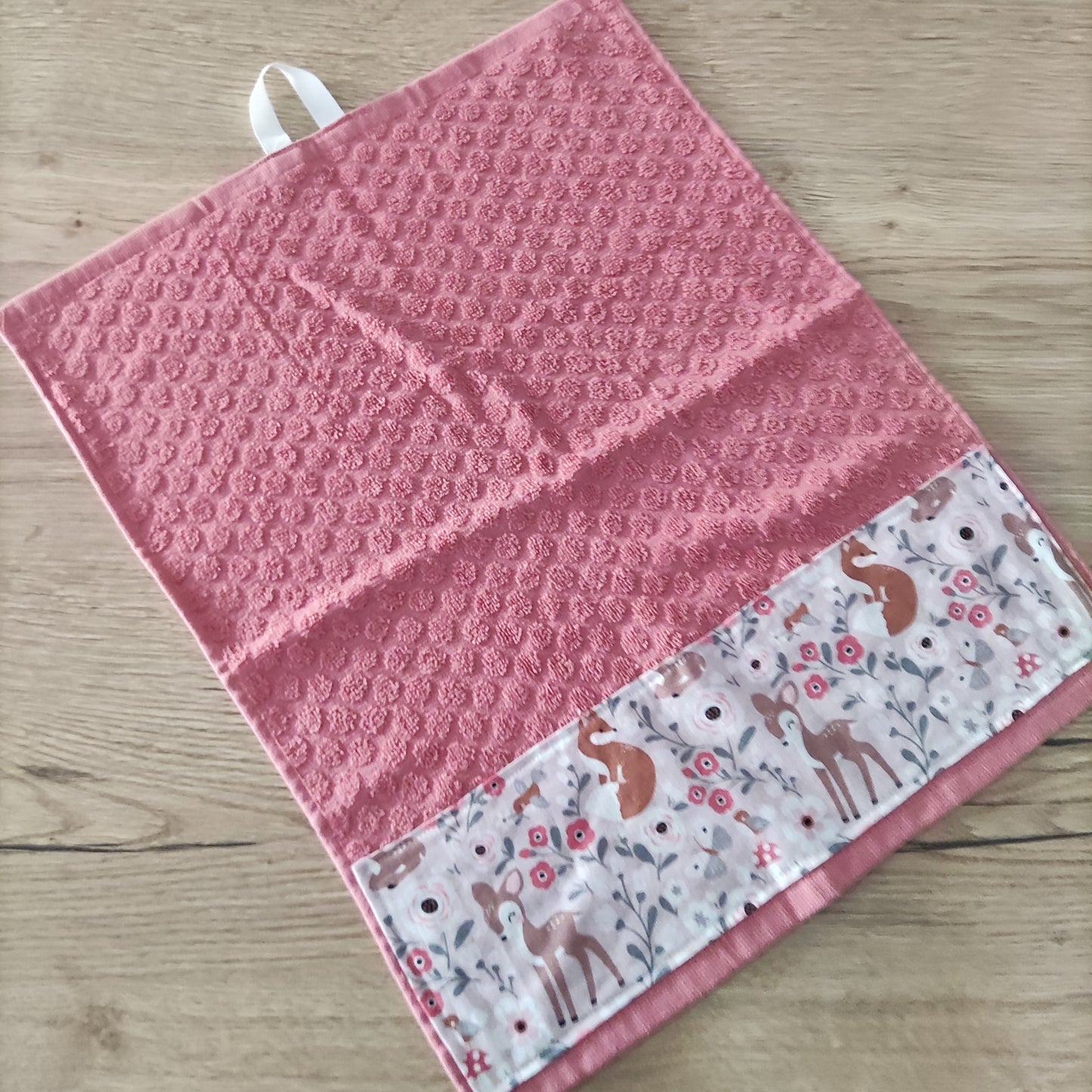 Set asilo con cerbiatti base rosa