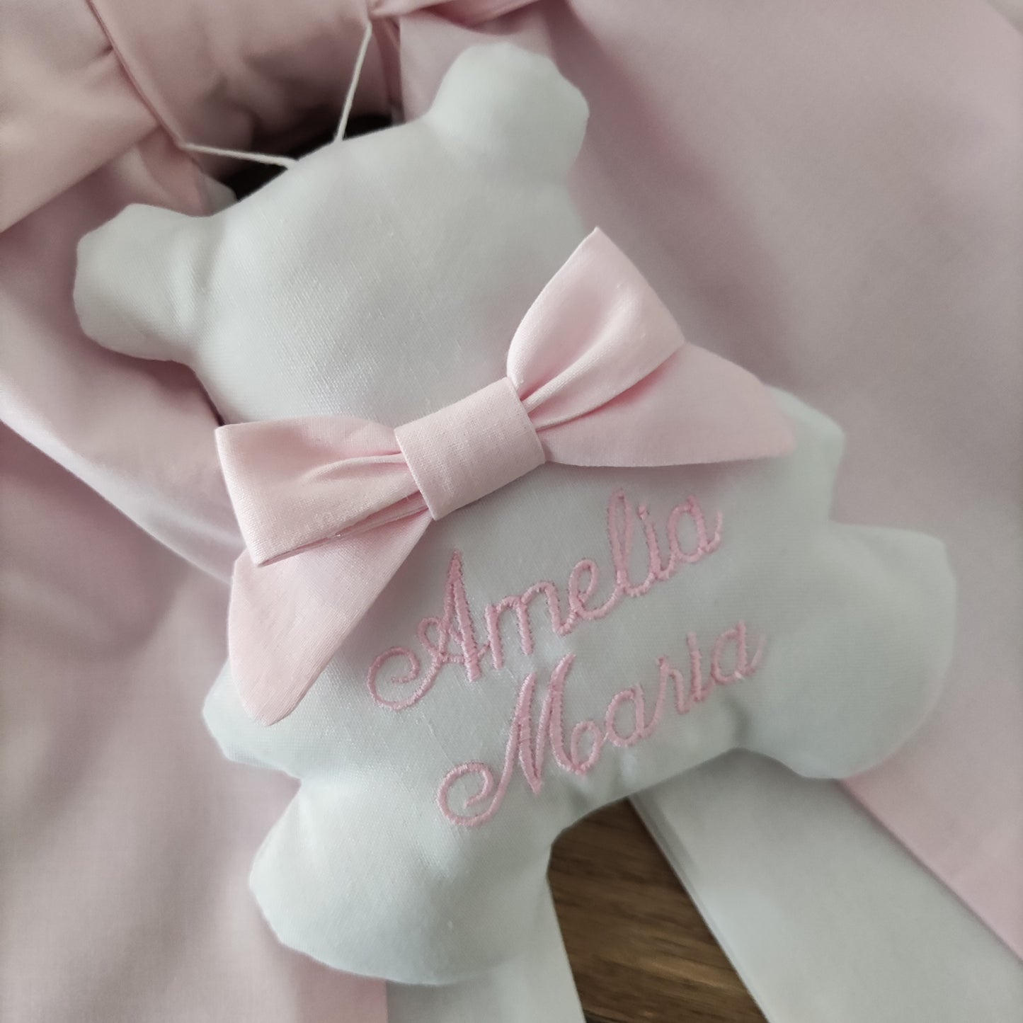 Fiocco nascita in cotone con base bianca - Soggetto personalizzabile