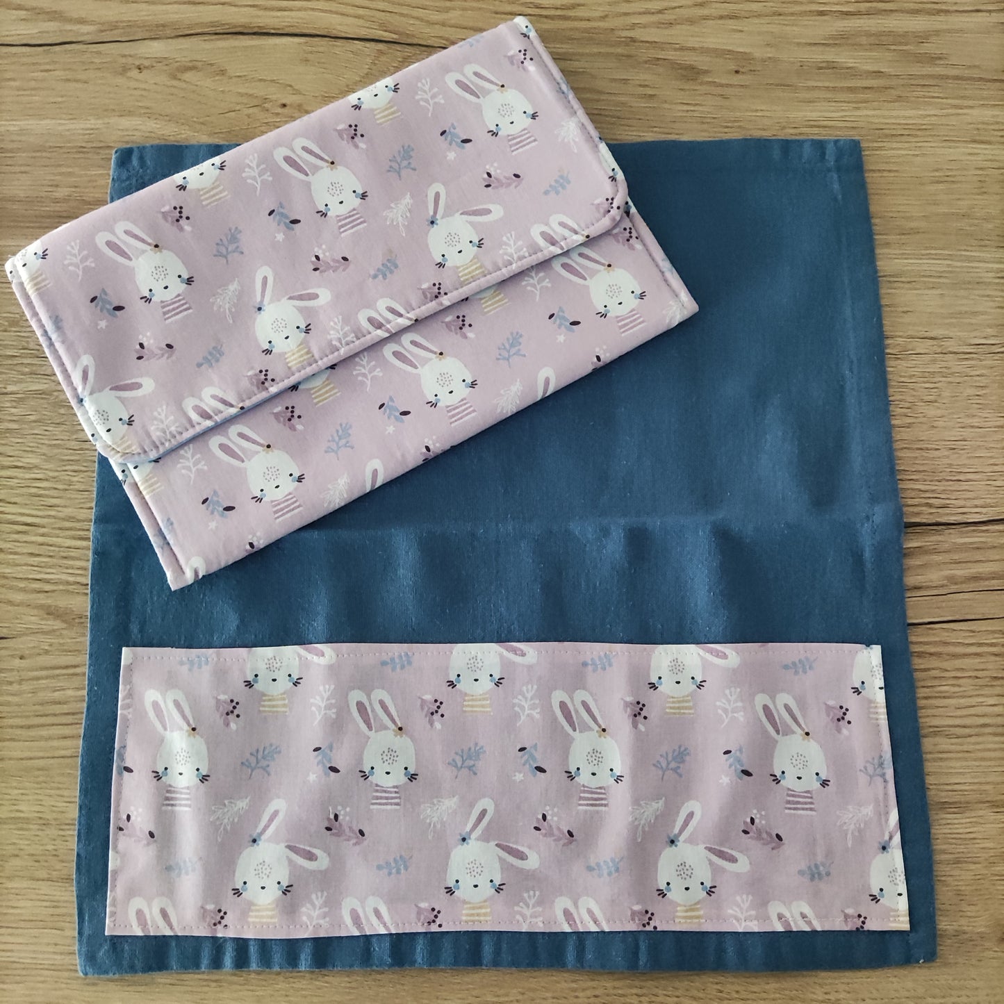 Porta tovagliolo asilo con tovagliolo - Coniglietti lilla