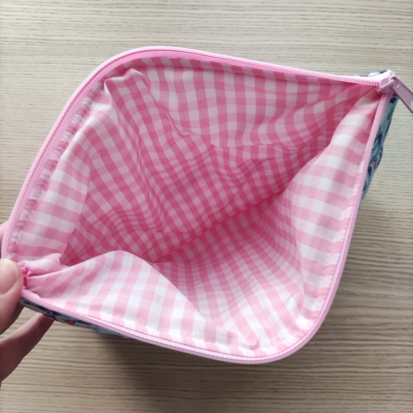 Pochette Stitch azzurra piatta misura grande