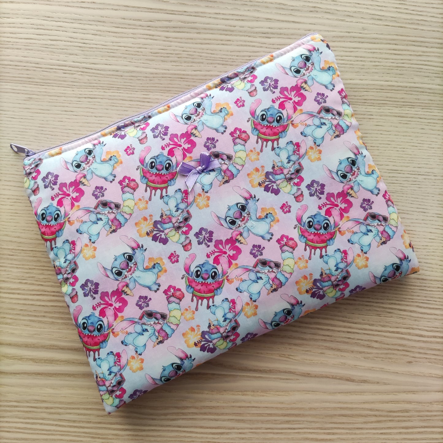 Pochette Stitch azzurra piatta misura grande