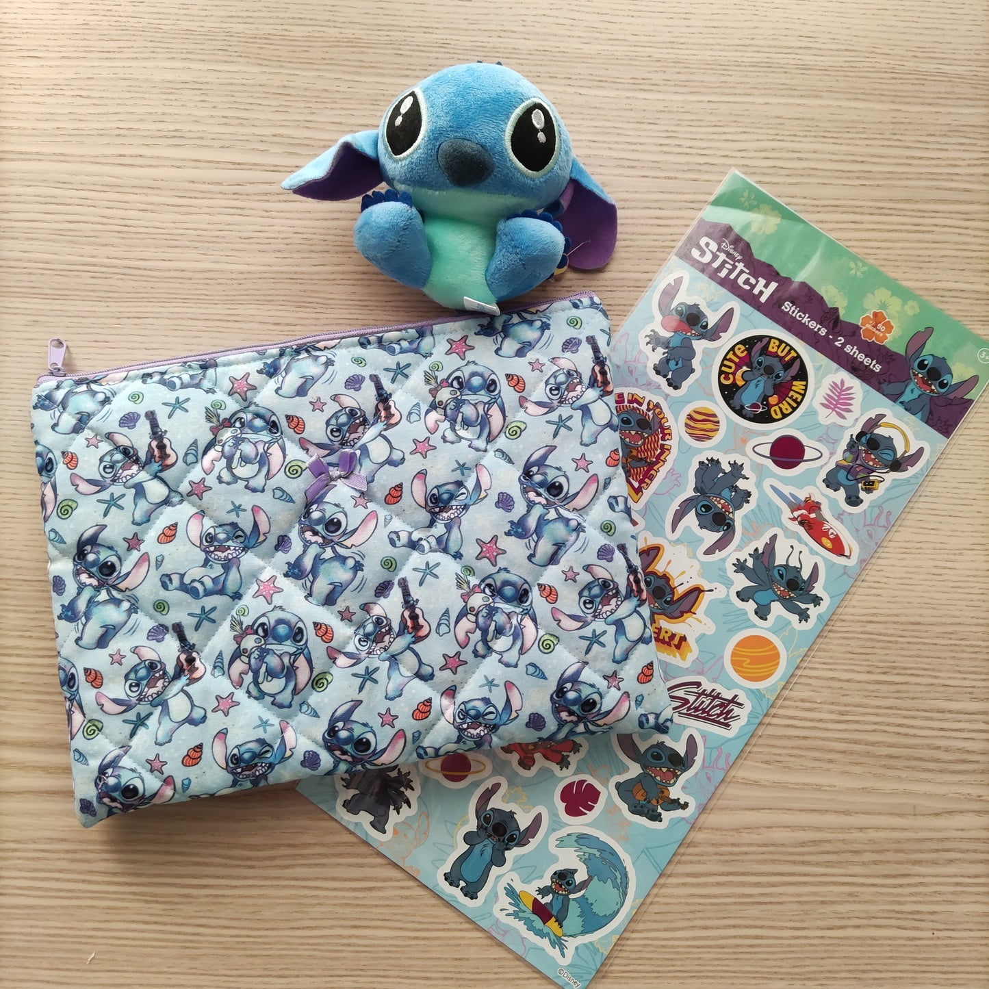 Pochette Stitch azzurra piatta misura grande