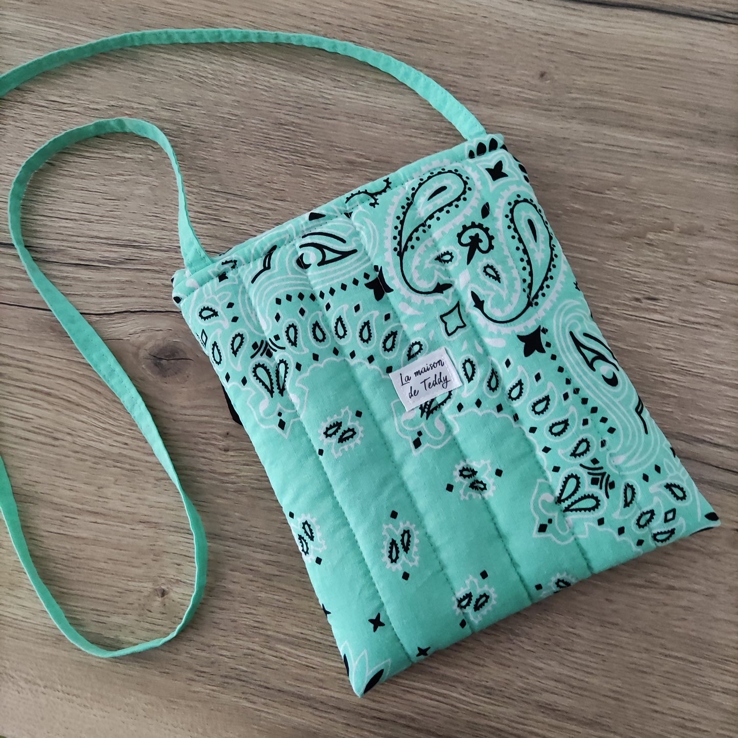 Borsa tracollina trapuntata bandana