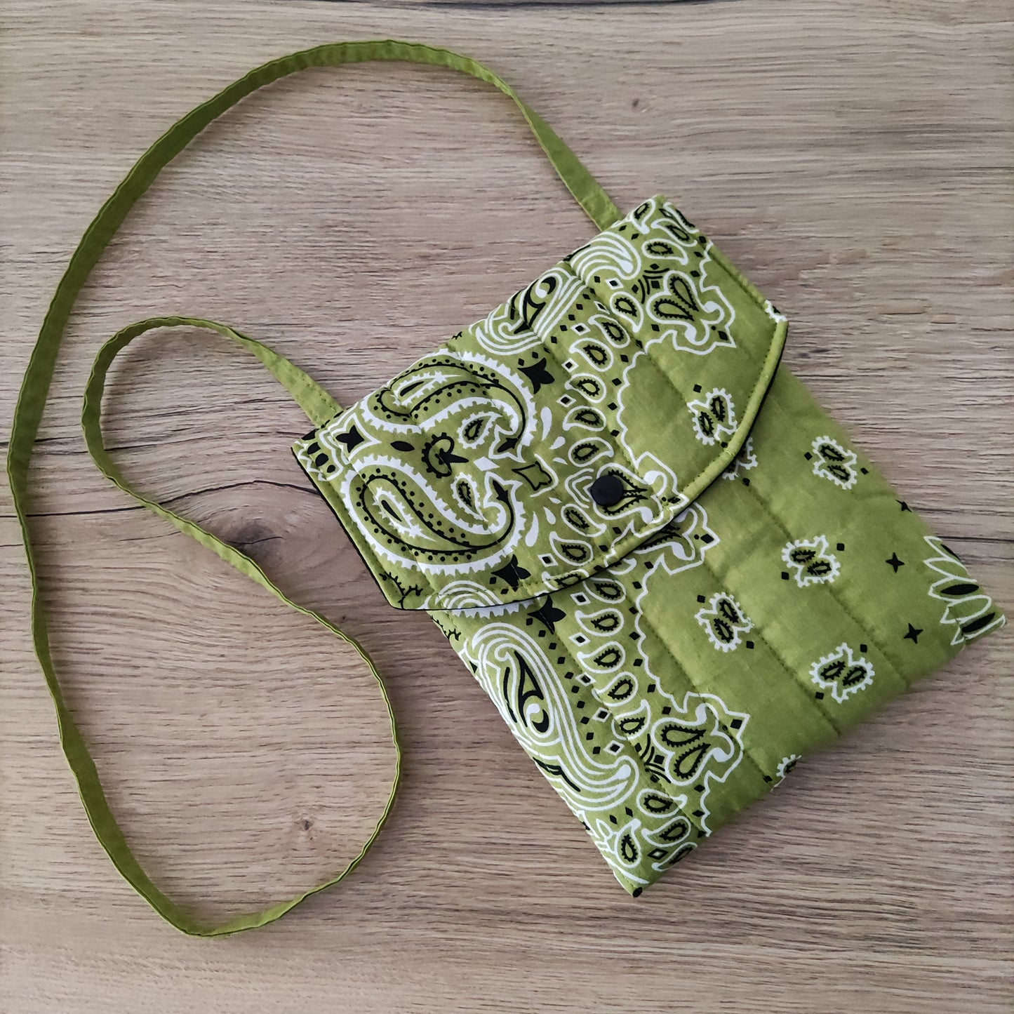 Borsa tracollina trapuntata bandana